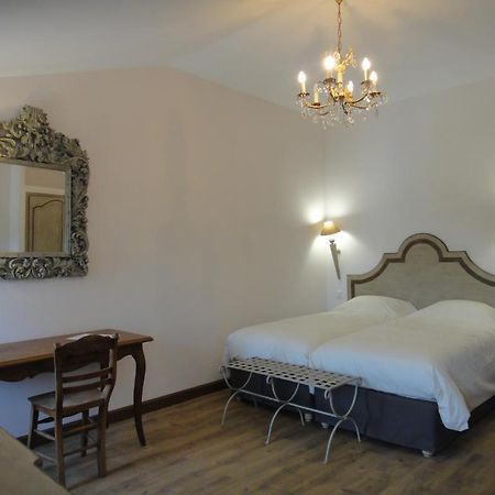 Bed and Breakfast Les Terres De Saint Hilaire Ollières Habitación foto